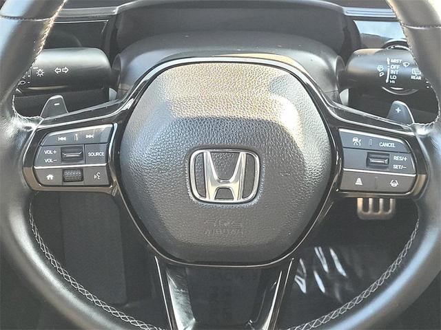 Photo of 2023 Platinum White Pearl Honda Civic