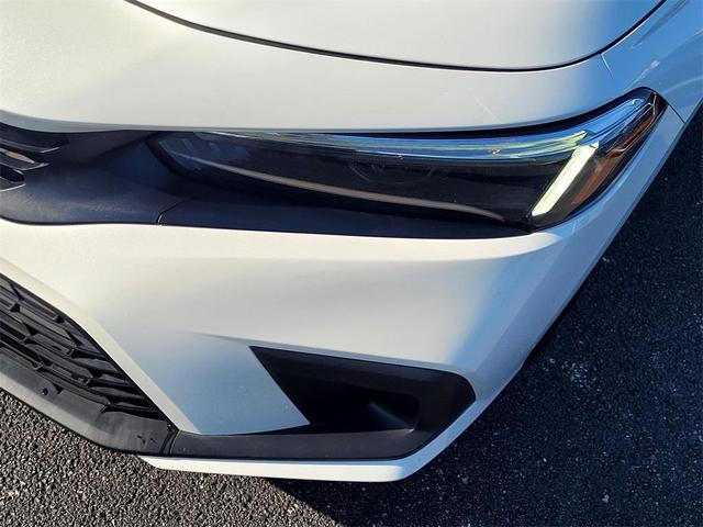 Photo of 2023 Platinum White Pearl Honda Civic