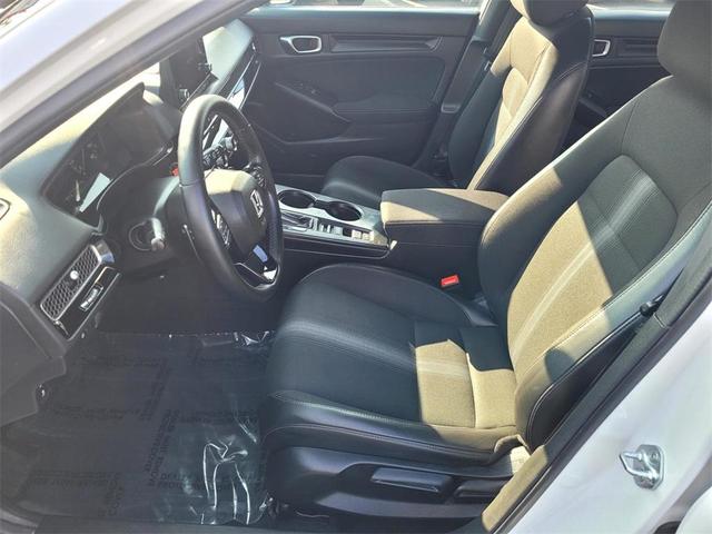 Photo of 2023 Platinum White Pearl Honda Civic