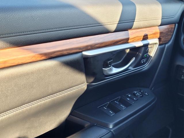 Photo of 2022 Crystal Black Pearl Honda CR-V