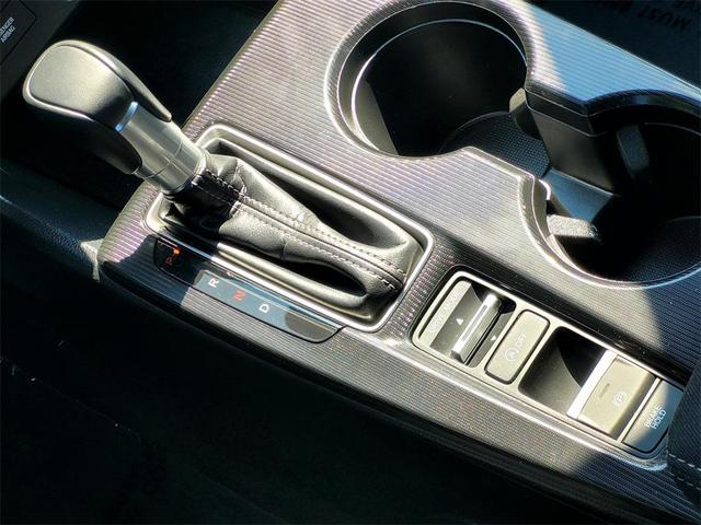 Photo of 2024 Sonic Gray Pearl Honda Civic