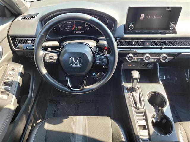 Photo of 2024 Sonic Gray Pearl Honda Civic