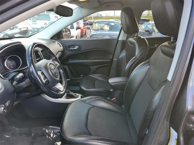Photo of 2019 Granite Crystal Metallic Clearcoat Jeep Compass