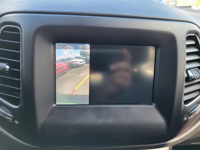 Photo of 2019 Granite Crystal Metallic Clearcoat Jeep Compass