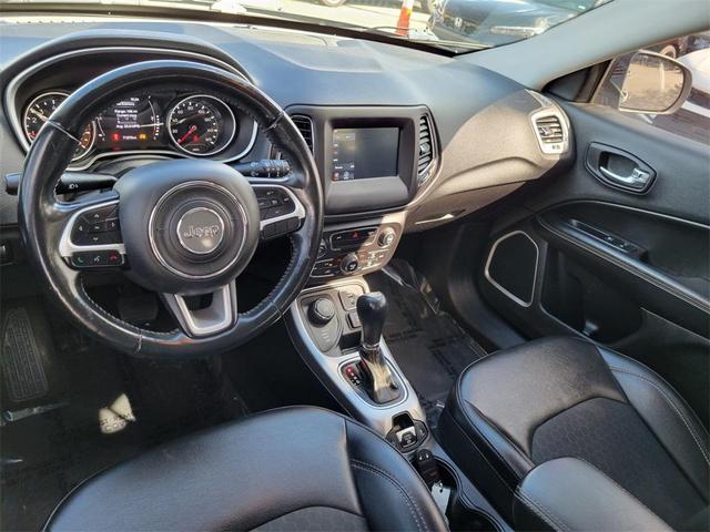 Photo of 2019 Granite Crystal Metallic Clearcoat Jeep Compass