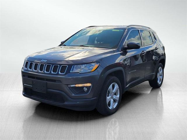 Photo of 2019 Granite Crystal Metallic Clearcoat Jeep Compass