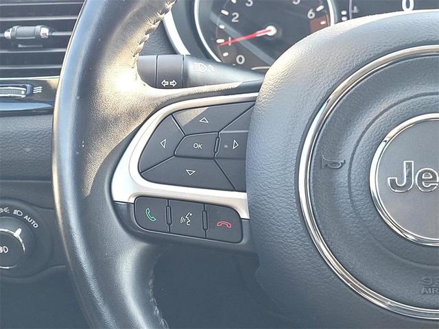 Photo of 2019 White Clearcoat Jeep Compass