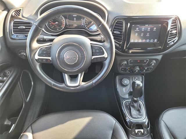 Photo of 2019 White Clearcoat Jeep Compass