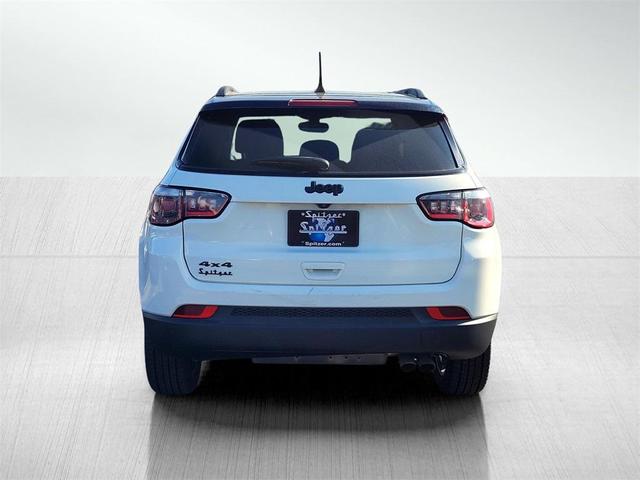 Photo of 2019 White Clearcoat Jeep Compass