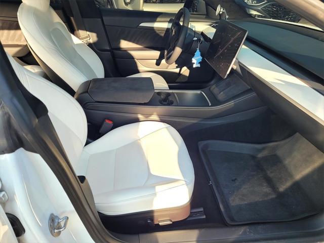 Photo of 2021 Pearl White Multi-Coat Tesla Model 3