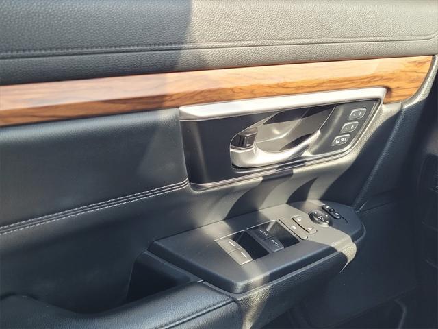 Photo of 2022 Crystal Black Pearl Honda CR-V