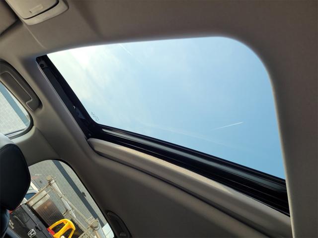 Photo of 2022 Crystal Black Pearl Honda CR-V