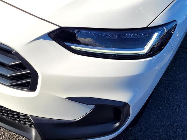 Photo of 2024 Platinum Honda HR-V