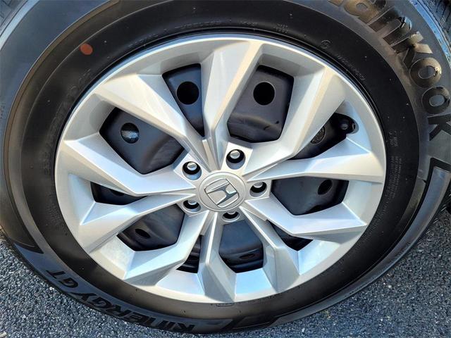 Photo of 2026 Platinum White Pearl Honda CR-V