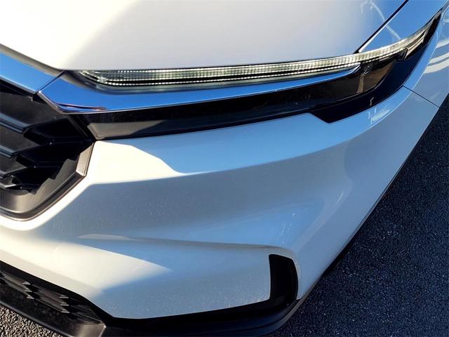 Photo of 2026 Platinum White Pearl Honda CR-V