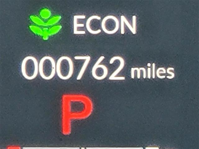 Photo of 2026 Platinum White Pearl Honda CR-V