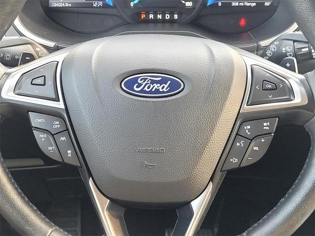 Photo of 2021 Oxford White Ford Edge