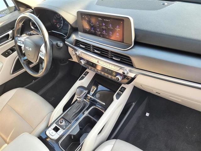 Photo of 2022 Glacial White Pearl Kia Telluride