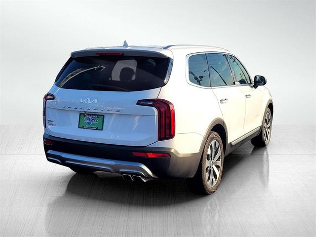 Photo of 2022 Glacial White Pearl Kia Telluride