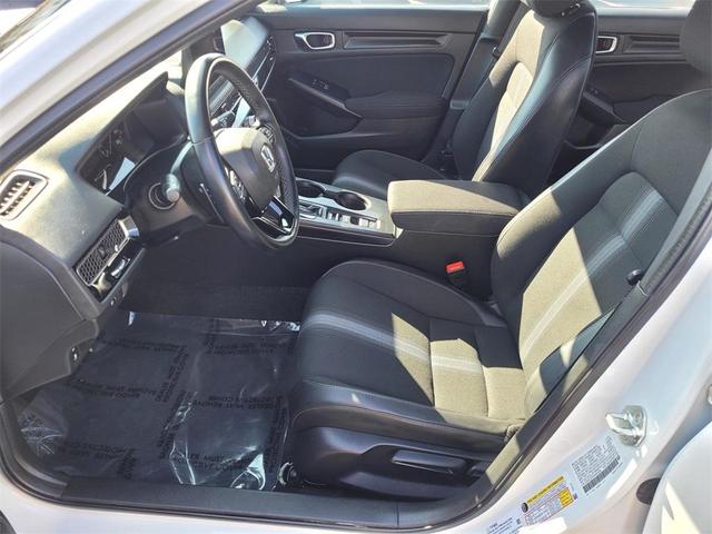 Photo of 2023 Platinum White Pearl Honda Civic