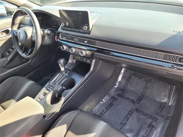 Photo of 2023 Platinum White Pearl Honda Civic