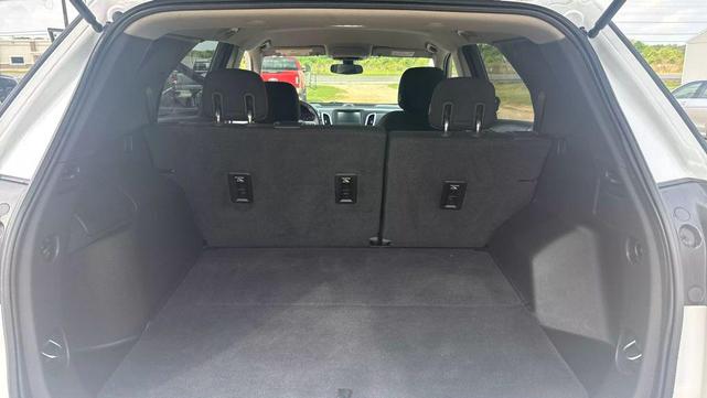 Photo of 2018 White Chevrolet Equinox