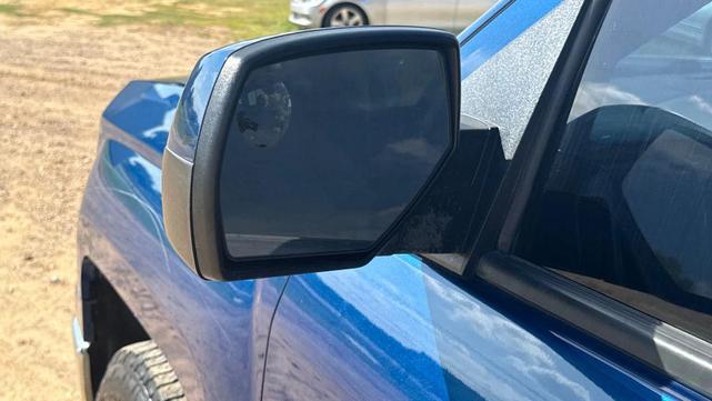 Photo of 2015 Deep Ocean Blue Metallic Chevrolet Silverado 1500