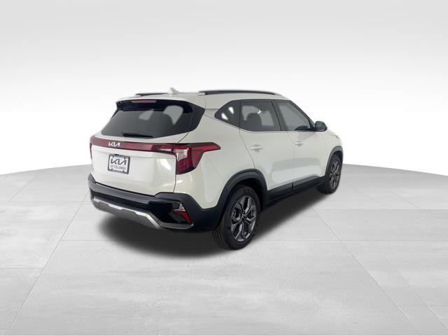 Photo of 2024 Snow White Pearl Kia Seltos