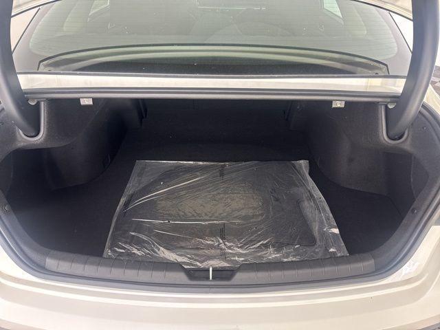 Photo of 2025 Snow White Pearl Kia K5