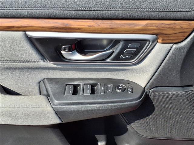 Photo of 2022 Radiant Red Metallic Honda CR-V Hybrid