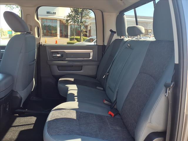 Photo of 2016 Brilliant Black Crystal Pearlcoat RAM 1500