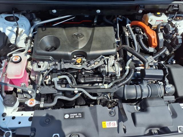 Photo of 2019 Super White Toyota RAV4 Hybrid
