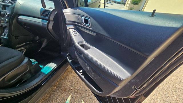 Photo of 2016 Black Ford Utility Police Interceptor