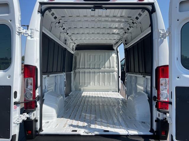 Photo of 2023 Bright White Clearcoat RAM ProMaster 3500