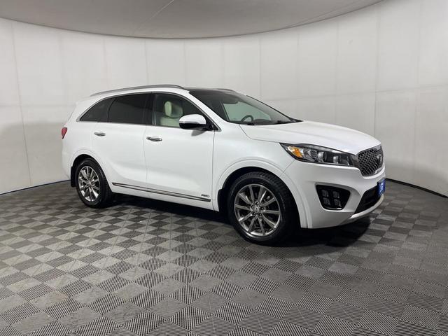 Photo of 2016 Snow White Pearl Kia Sorento