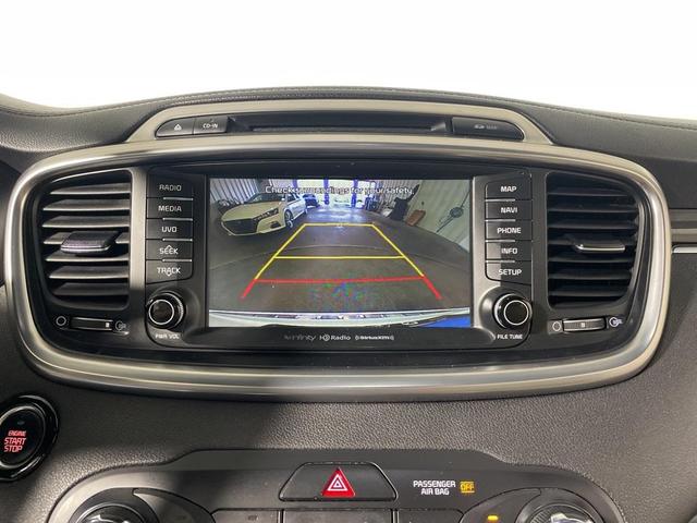 Photo of 2016 Snow White Pearl Kia Sorento