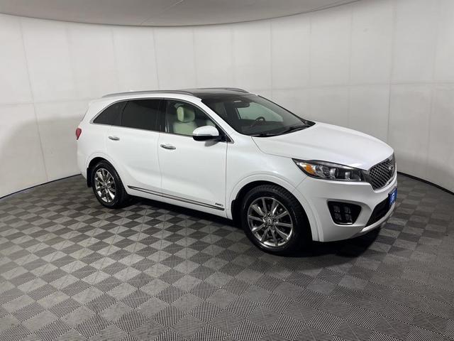 Photo of 2016 Snow White Pearl Kia Sorento