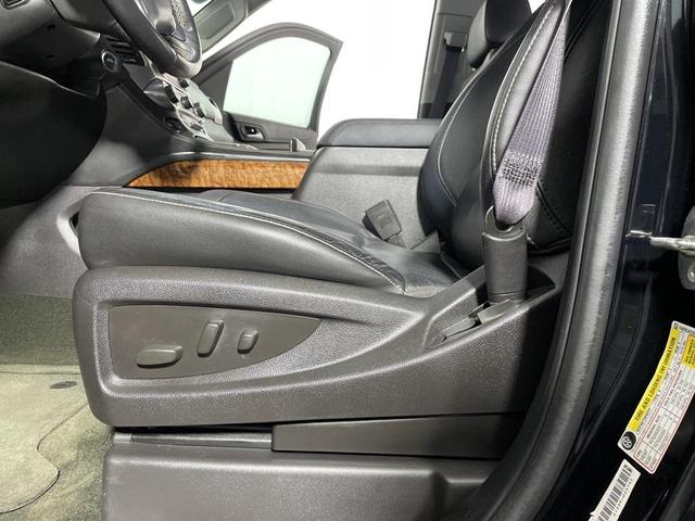 Photo of 2016 Black Chevrolet Suburban