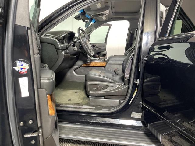 Photo of 2016 Black Chevrolet Suburban