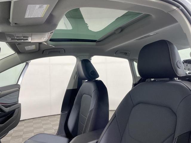 Photo of 2025 Pyrite Silver Metallic Volkswagen Jetta