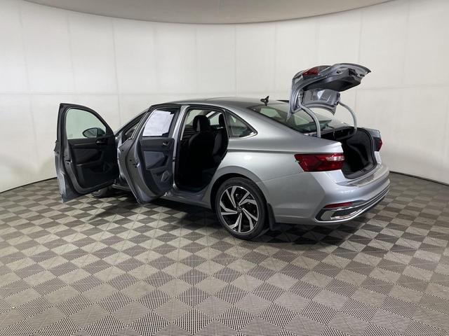 Photo of 2025 Pyrite Silver Metallic Volkswagen Jetta