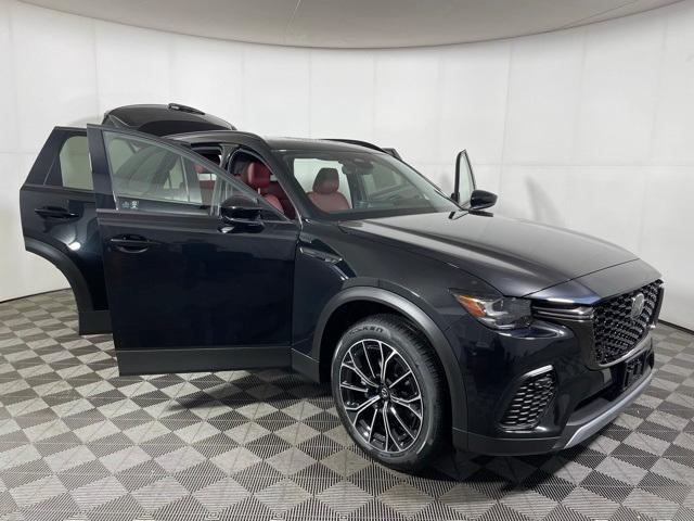 Photo of 2025 Jet Black Mica Mazda CX-70 PHEV