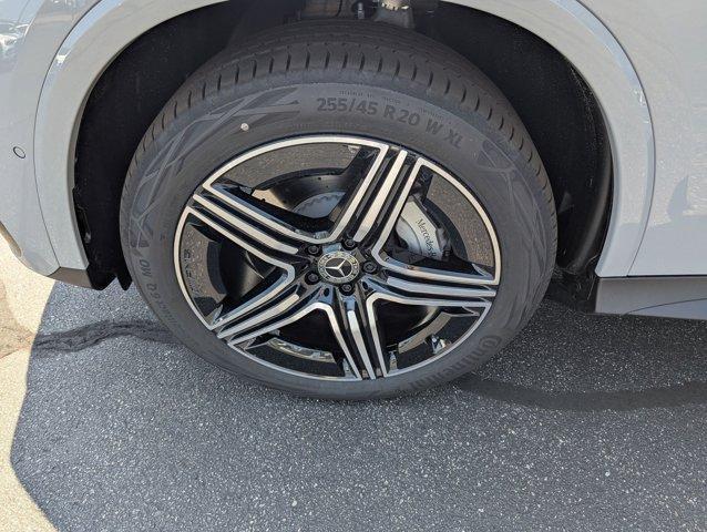 Photo of 2025 Alpine Gray Mercedes-Benz GLC 350e