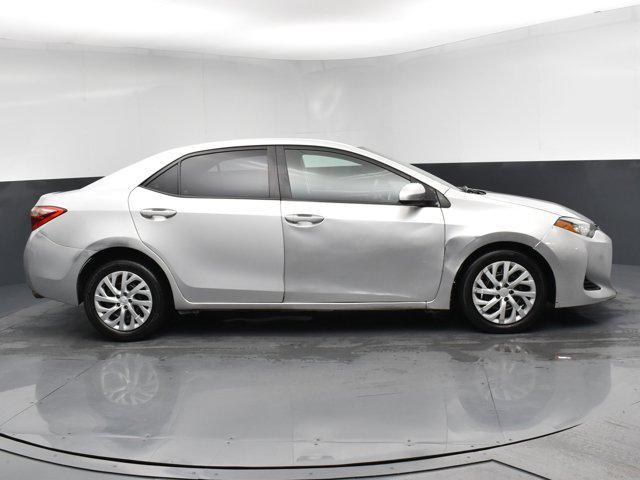 Photo of 2018 Gray Toyota Corolla