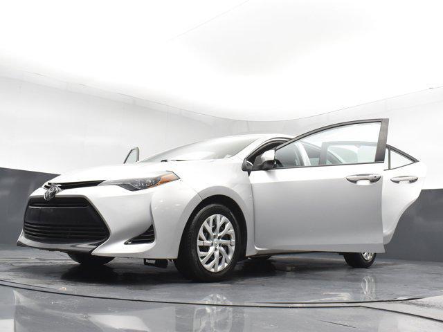 Photo of 2018 Gray Toyota Corolla