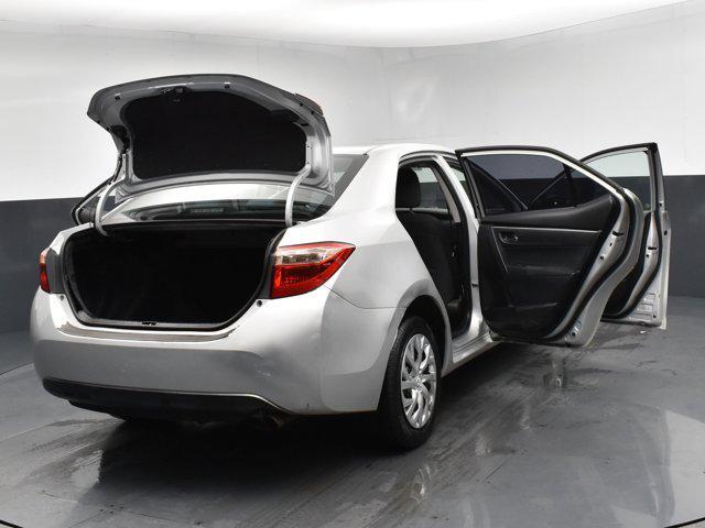 Photo of 2018 Gray Toyota Corolla