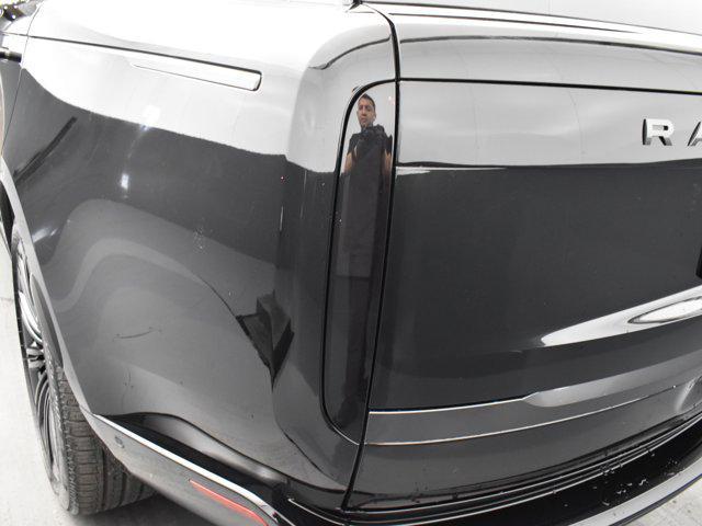Photo of 2025 Santorini Black Metallic Land Rover Range Rover