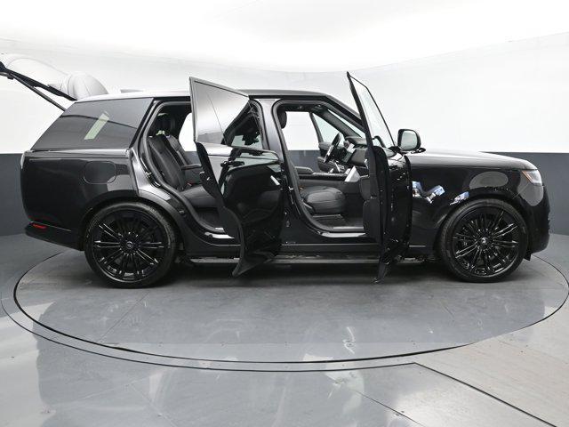 Photo of 2025 Santorini Black Metallic Land Rover Range Rover