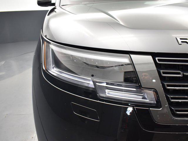 Photo of 2025 Santorini Black Metallic Land Rover Range Rover