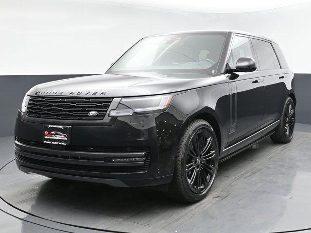 Photo of 2025 Santorini Black Metallic Land Rover Range Rover
